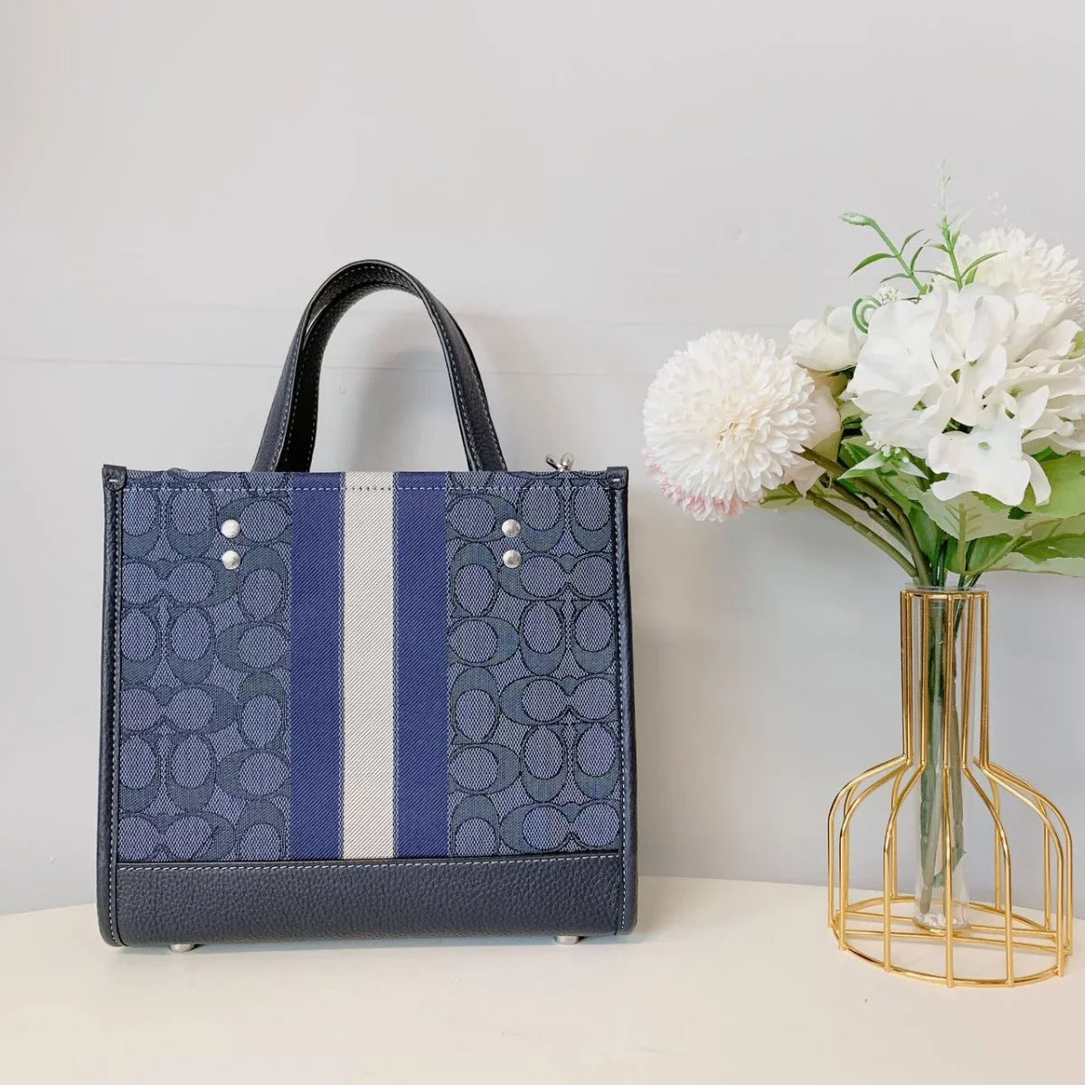 With Stripe And In Dempsey Multi) Jacquard / Coach Signature Tote Navy (Denim 22 Patch Midnight