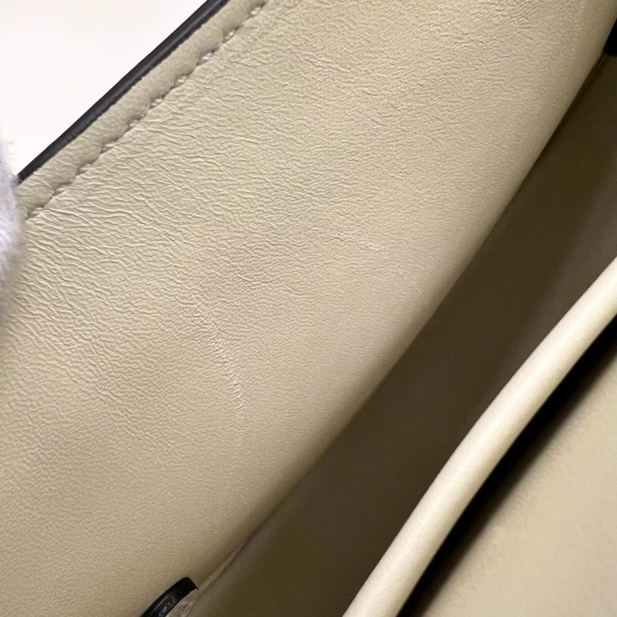 Beige Leather Women,Men Valentino Shoulder Bag Pre-Owned Light Garavani (Good)