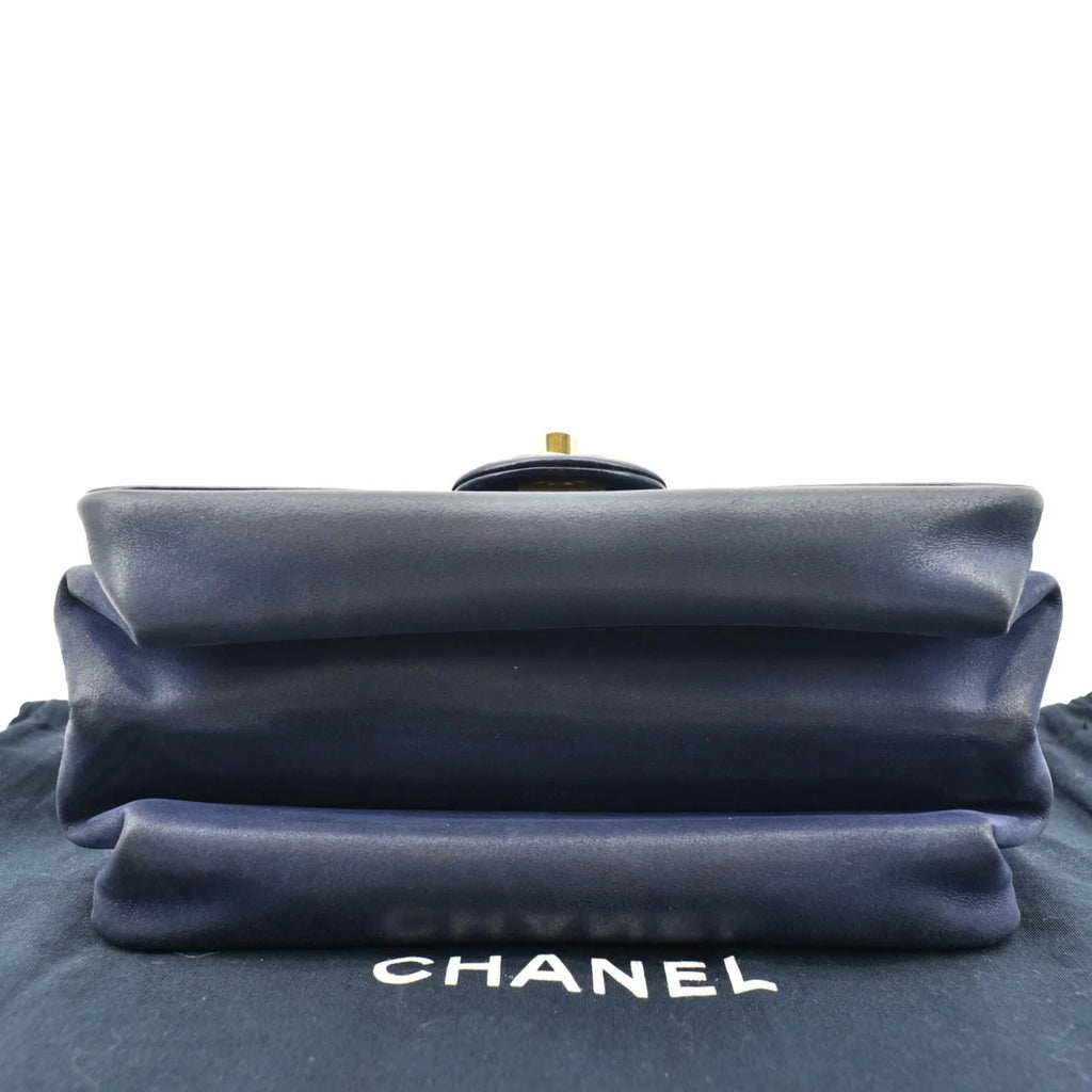 Chain CHANEL Bag Flap Handle Shoulder Blue Pre-Owned CC Leather Quilted