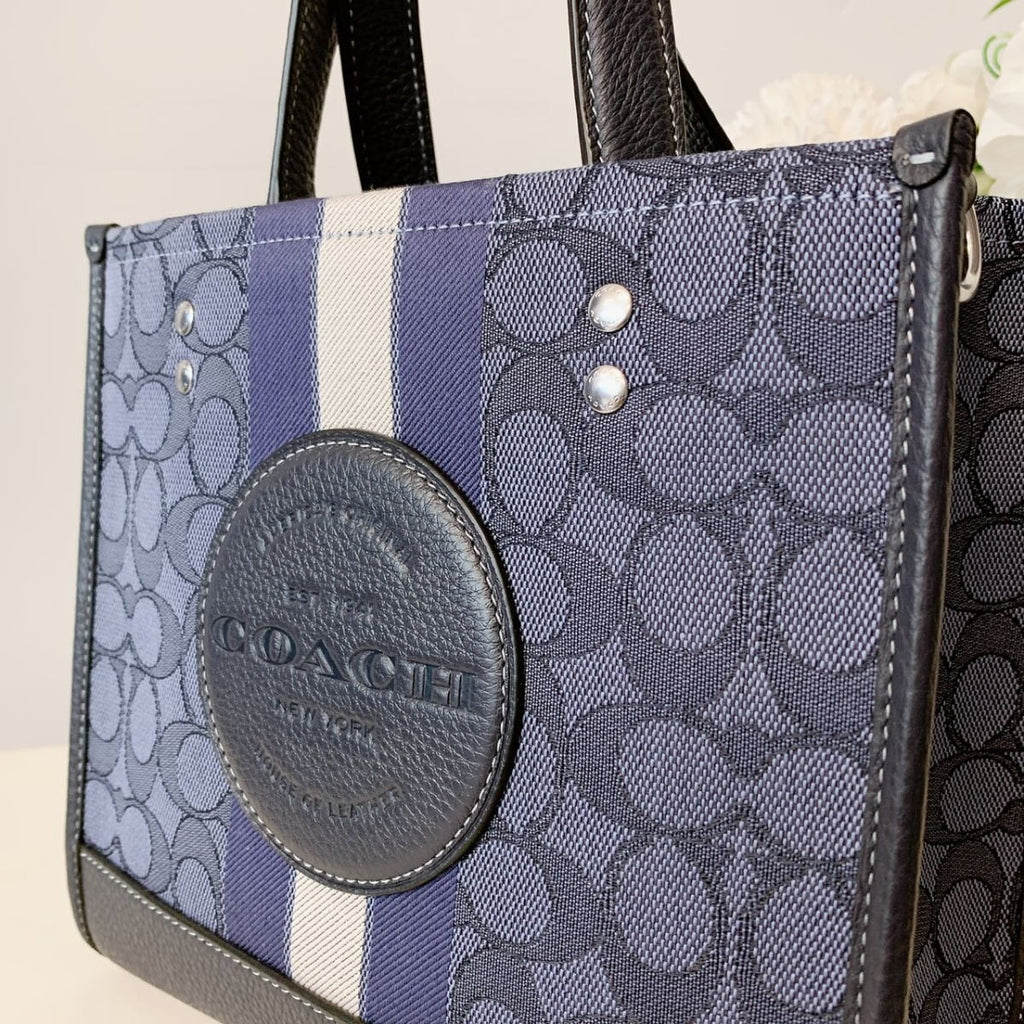 With Stripe And In Dempsey Multi) Jacquard / Coach Signature Tote Navy (Denim 22 Patch Midnight