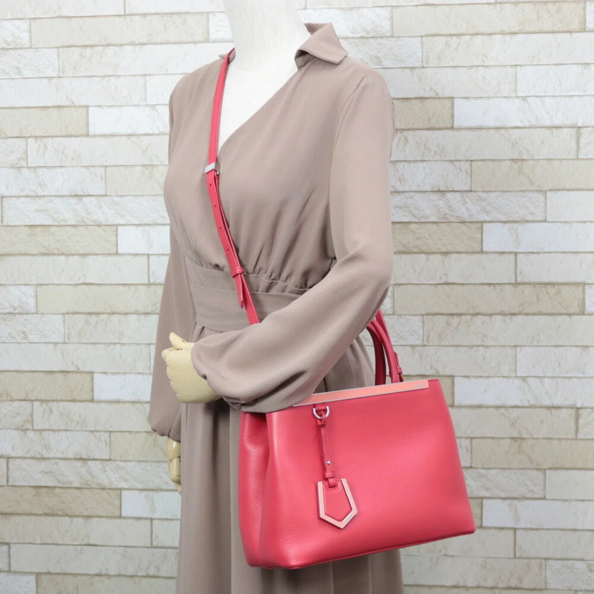 Shoulder Bag Ladies Red FENDI Handbag Toujour (Fair) Pre-Owned