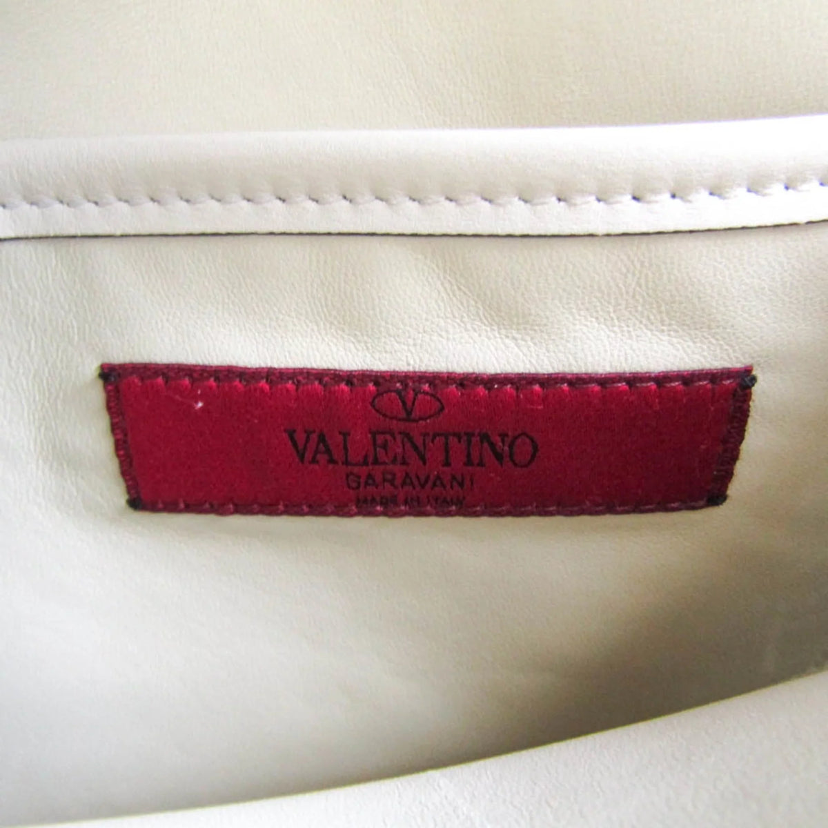 Beige Leather Women,Men Valentino Shoulder Bag Pre-Owned Light Garavani (Good)