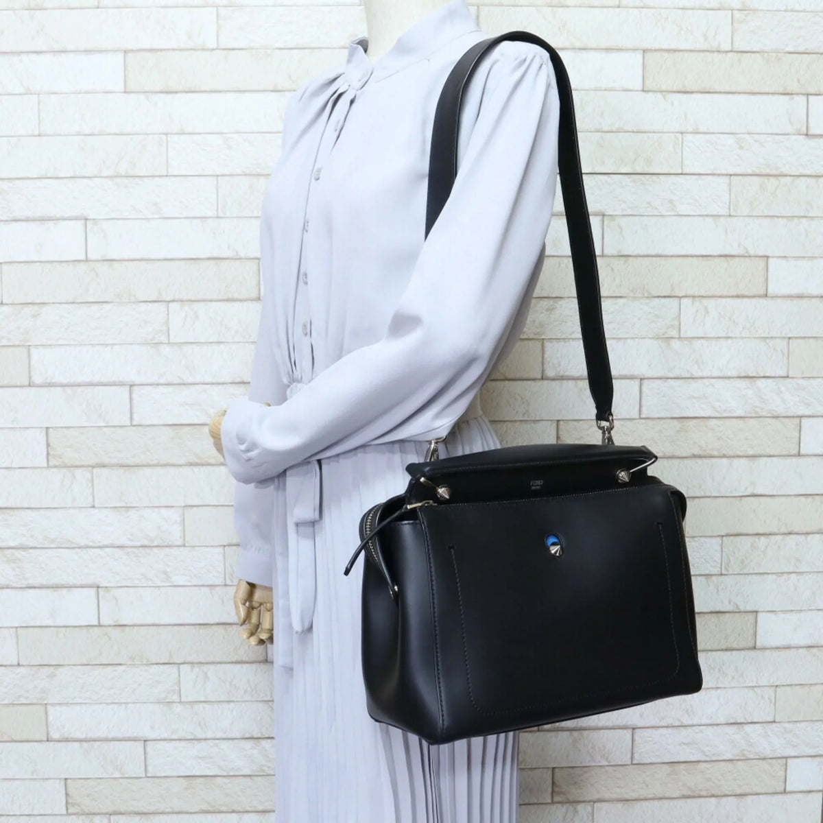 unisex leather com dot handbag Pre-Owned (Good) FENDI Fendi