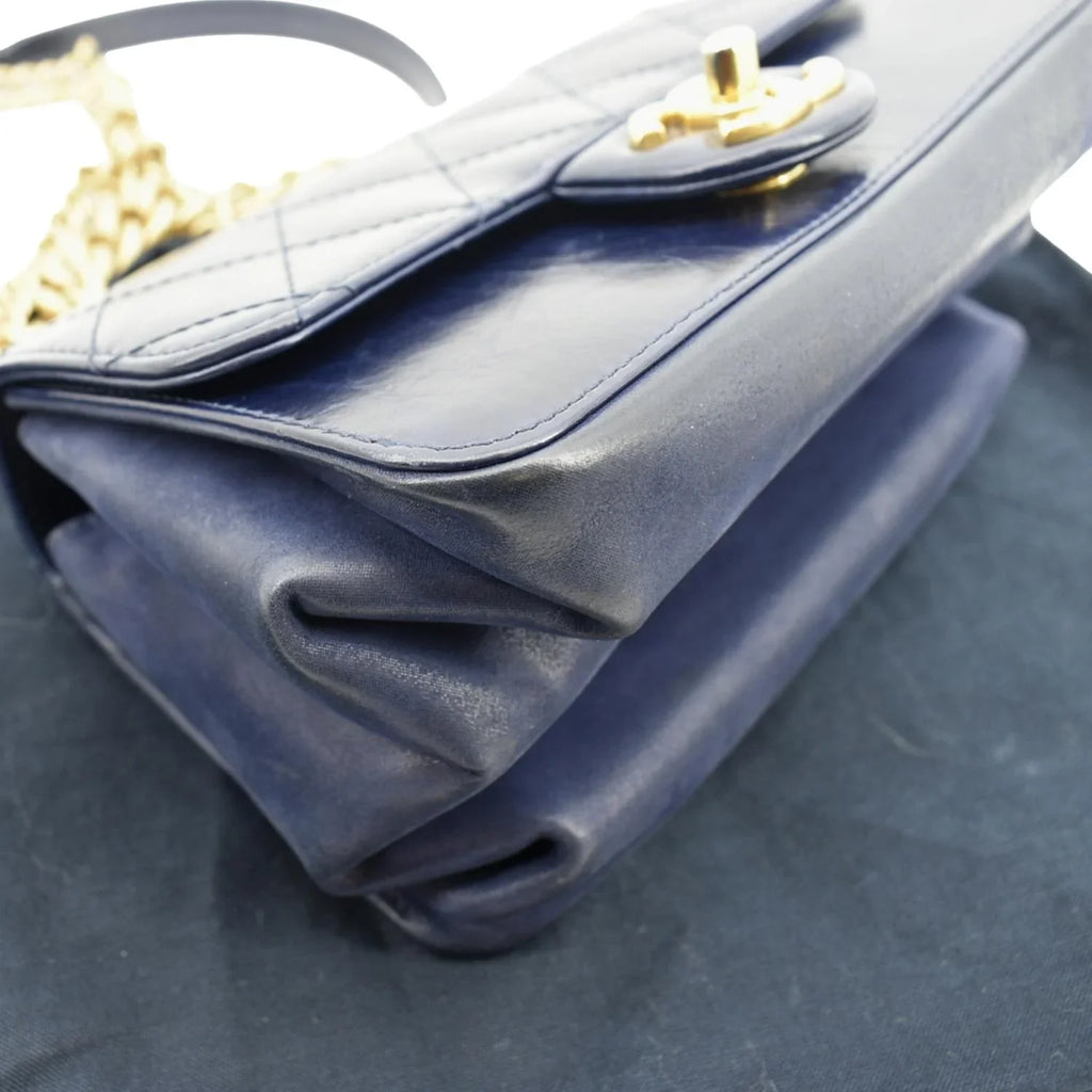 Chain CHANEL Bag Flap Handle Shoulder Blue Pre-Owned CC Leather Quilted