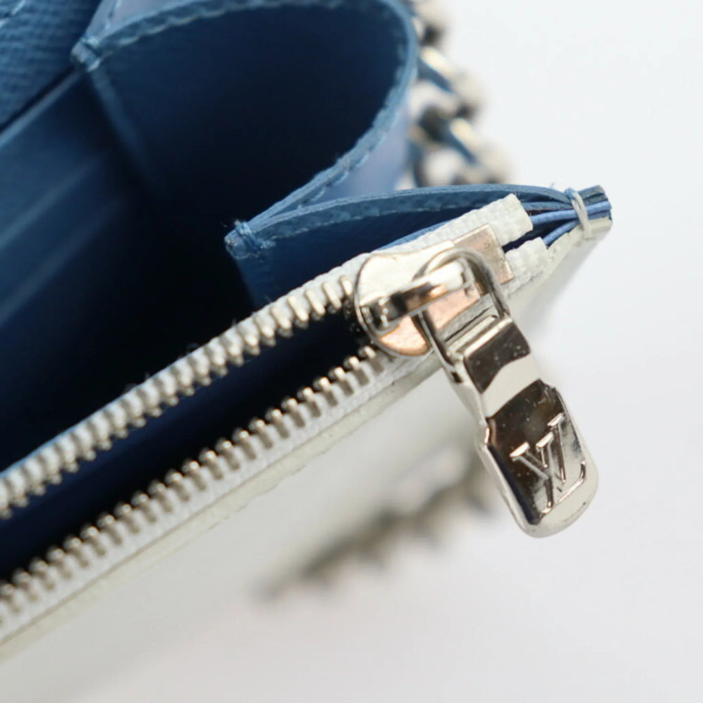 Wallet Shoulder Tribal Mask Leather VUITTON LOUIS Silver White (Good) Pre-Owned Louis Blue Hardware Bag Chain Vuitton Series Epi Long M60795 Multicolor